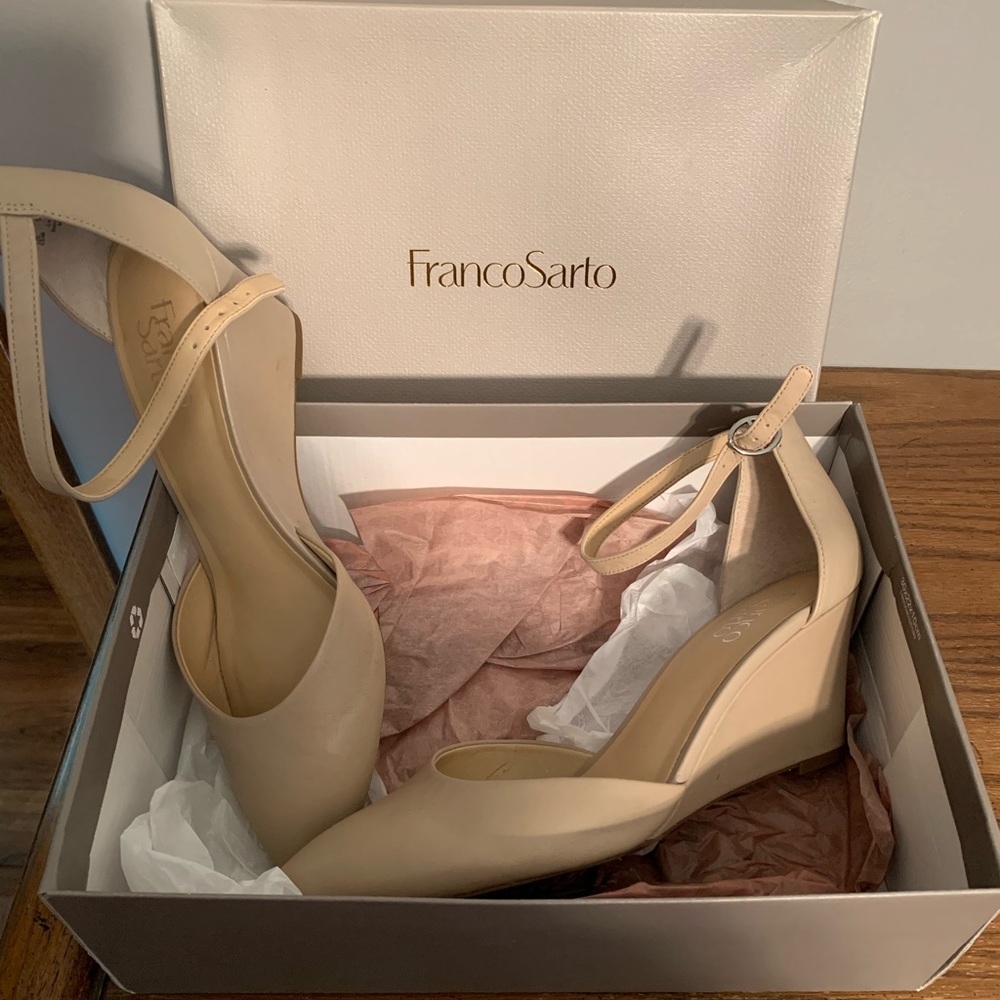 Franco Sarto wedges